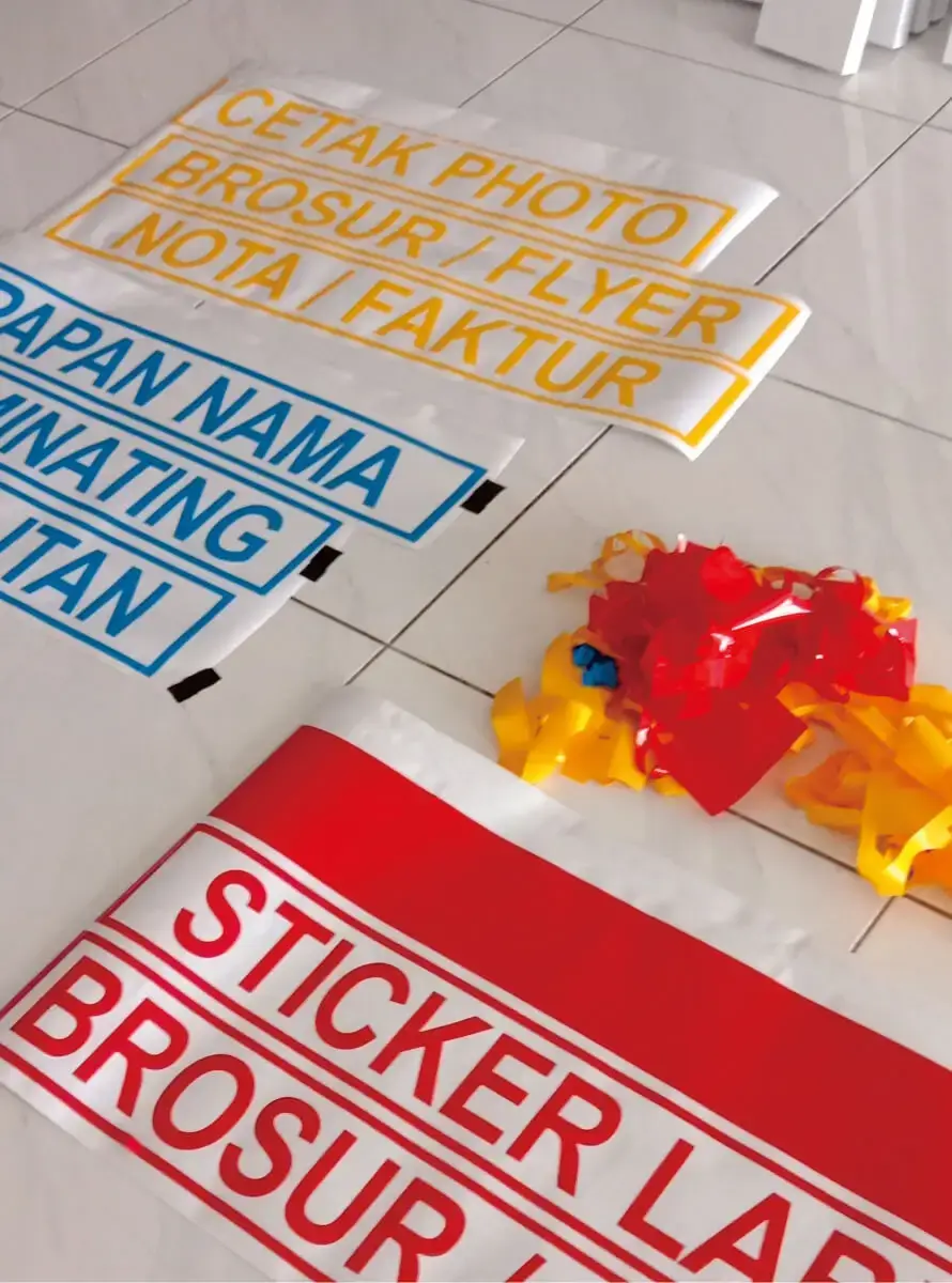 Contoh hasil cetak cutting sticker warna