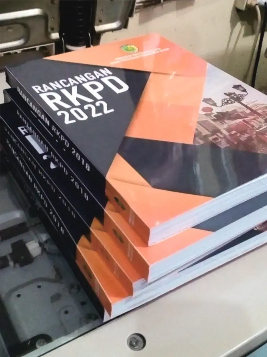 Hasil jilid softcover untuk laporan